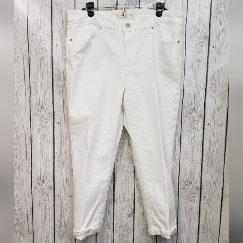 Levis Signature Womans Mid Rise Capri White Jeans Stretch Denim, Size 32